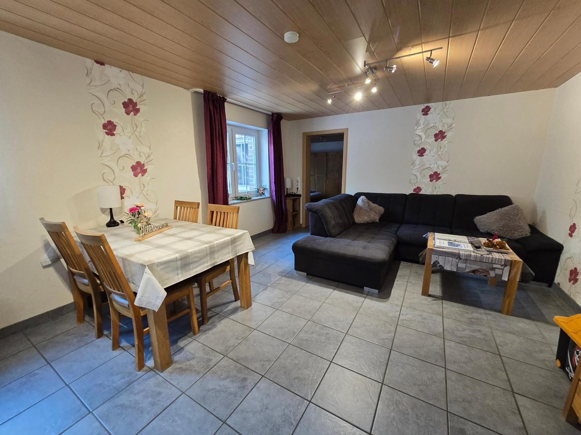 Haus Blume Apartment *